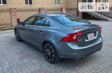 Седан Volvo S60 2016 в Сумах