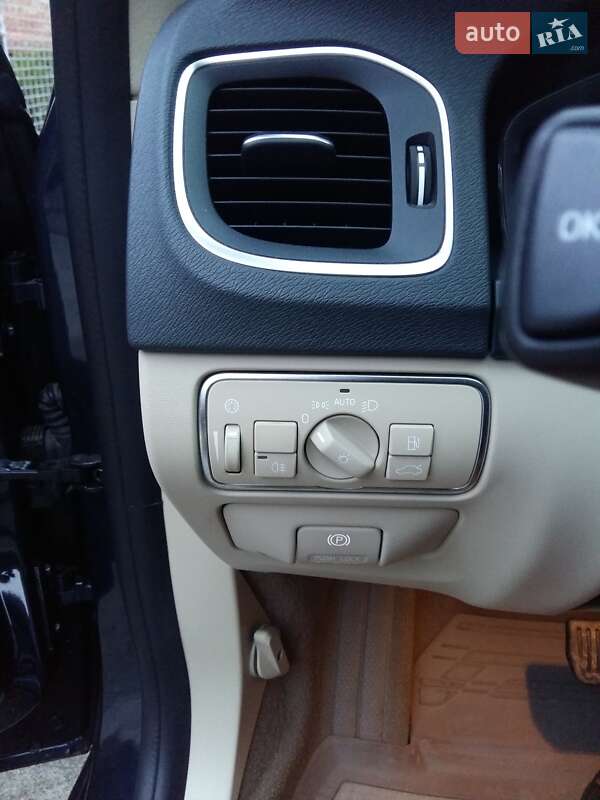 Седан Volvo S60 2013 в Сумах