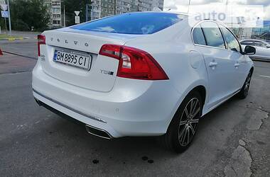Седан Volvo S60 2017 в Ужгороді