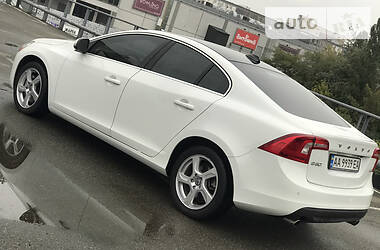 Седан Volvo S60 2011 в Киеве