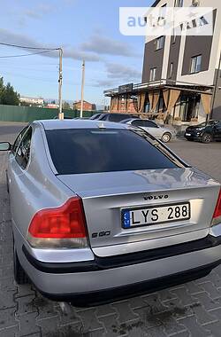 Седан Volvo S60 2002 в Киеве