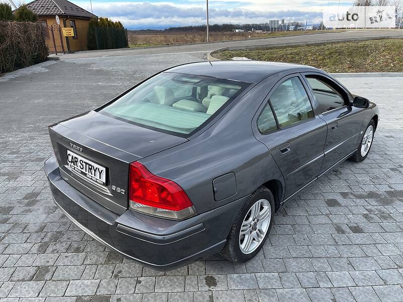 Седан Volvo S60 2005 в Стрые