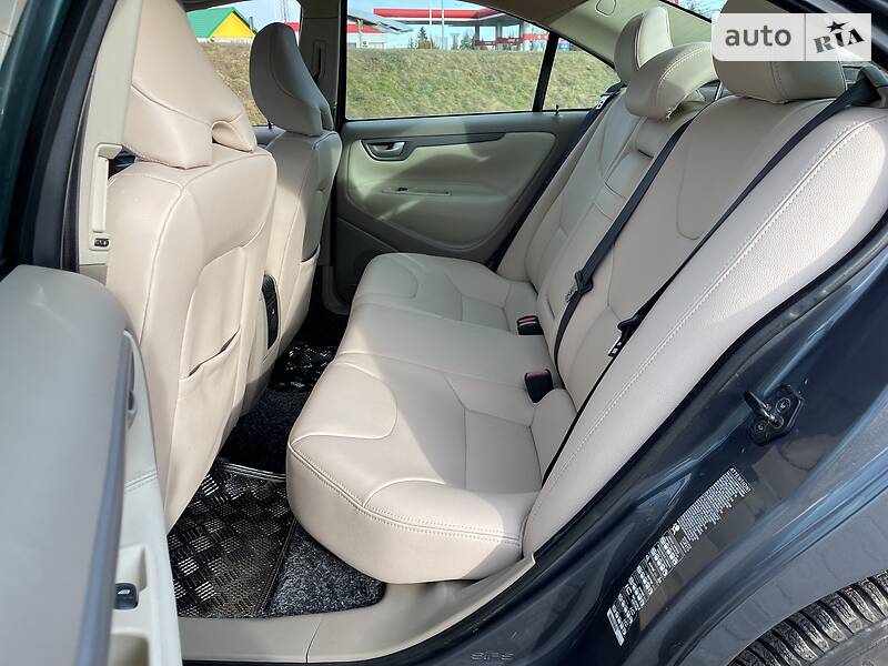 Седан Volvo S60 2005 в Стрые