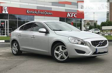 Седан Volvo S60 2011 в 
