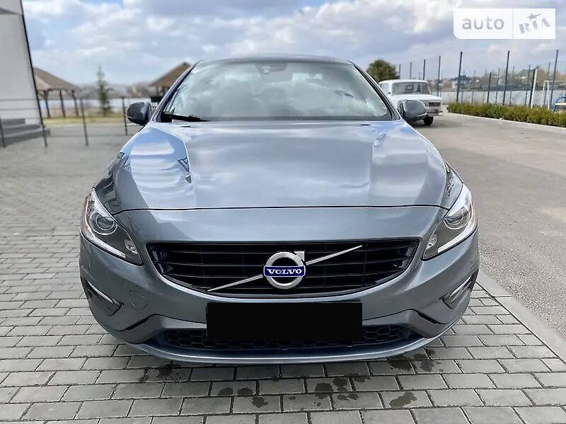 Седан Volvo S60 2016 в Києві