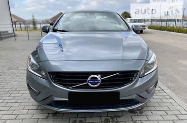 Седан Volvo S60 2016 в Киеве