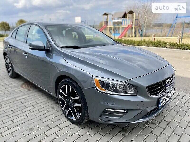 Седан Volvo S60 2016 в Києві