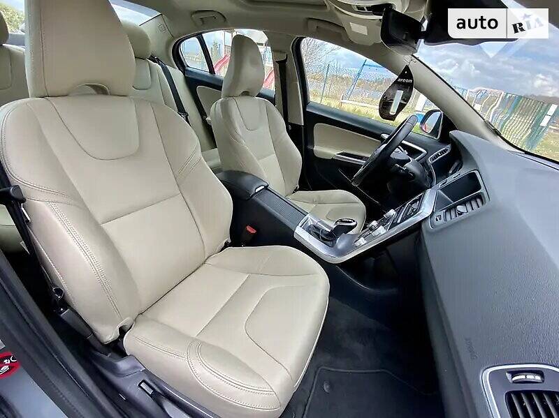 Седан Volvo S60 2016 в Києві