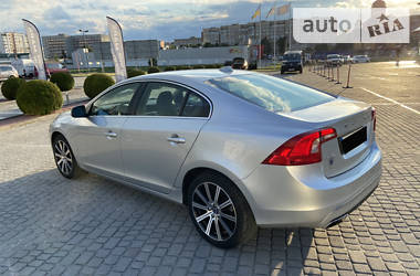 Седан Volvo S60 2017 в Львове