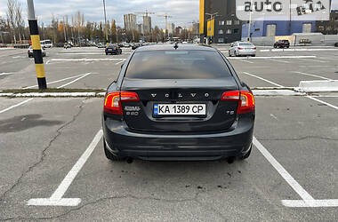 Седан Volvo S60 2012 в Киеве