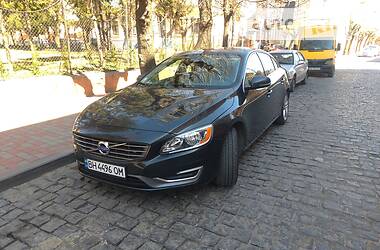 Седан Volvo S60 2014 в Черновцах