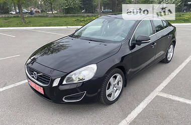 Седан Volvo S60 2010 в Житомире