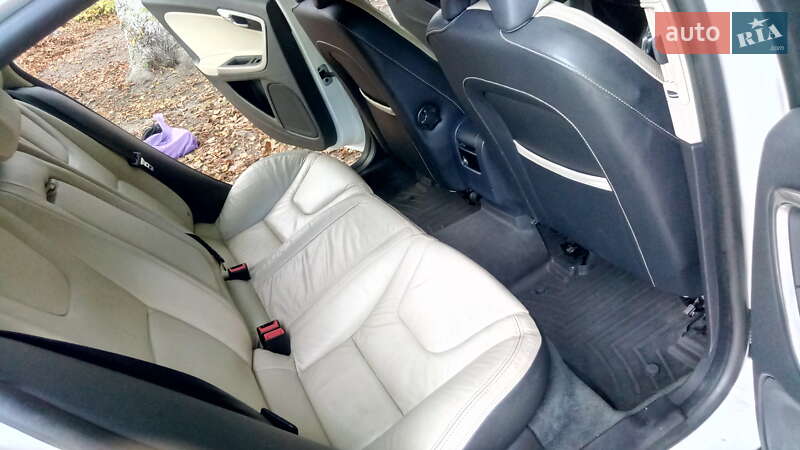 Седан Volvo S60 2012 в Хмельницком
