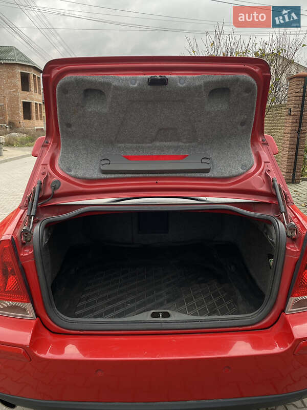 Седан Volvo S60 2005 в Хмельницком