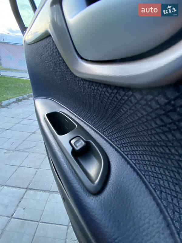 Седан Volvo S60 2003 в Чернигове
