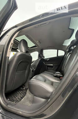 Седан Volvo S60 2013 в 