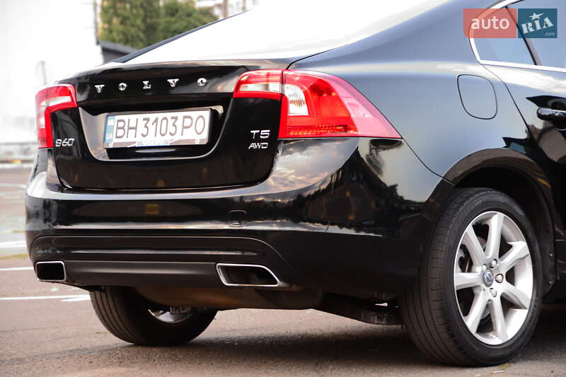 Седан Volvo S60 2015 в Одесі