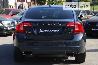Седан Volvo S60 2015 в 