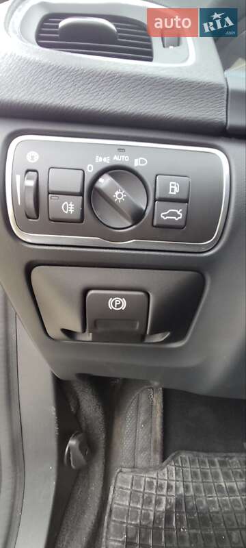 Седан Volvo S60 2016 в Львове