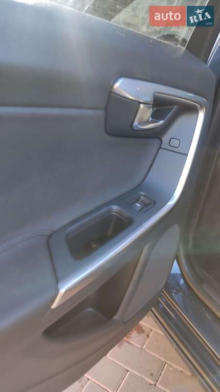Седан Volvo S60 2011 в Сарнах