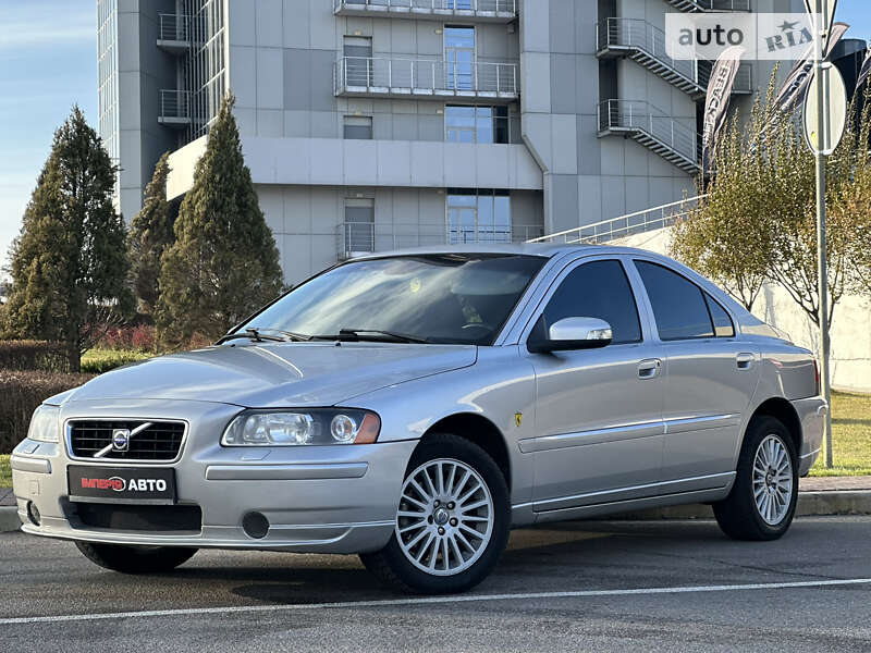 Шины и диски для Volvo S60 2007, размер колёс на Волво С60 2007