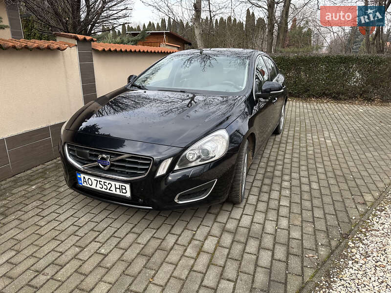 Седан Volvo S60 2011 в Виноградове