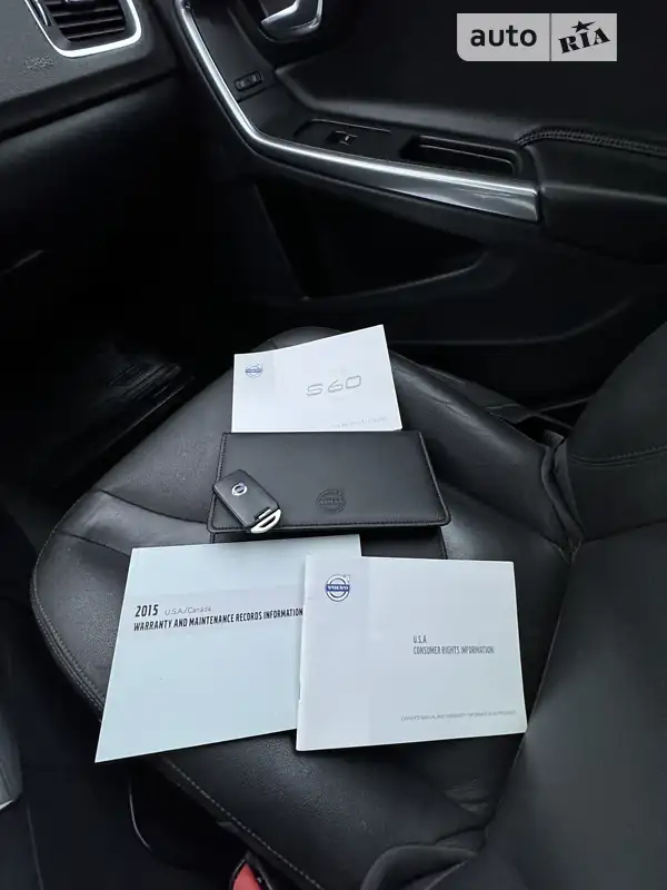Седан Volvo S60 2014 в Ужгороде документ