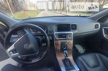 Седан Volvo S60 2015 в Киеве