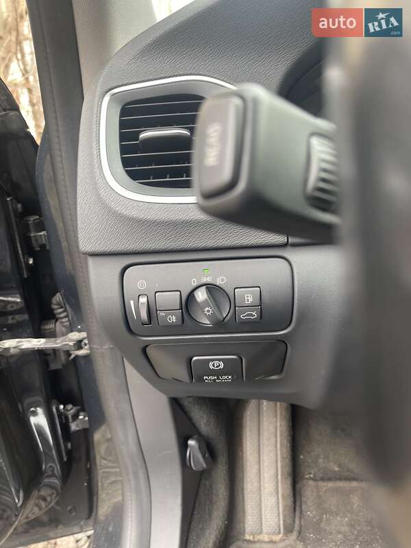 Седан Volvo S60 2011 в Киеве