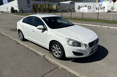 Седан Volvo S60 2011 в Киеве