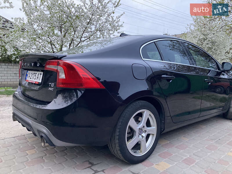 Седан Volvo S60 2011 в Киеве