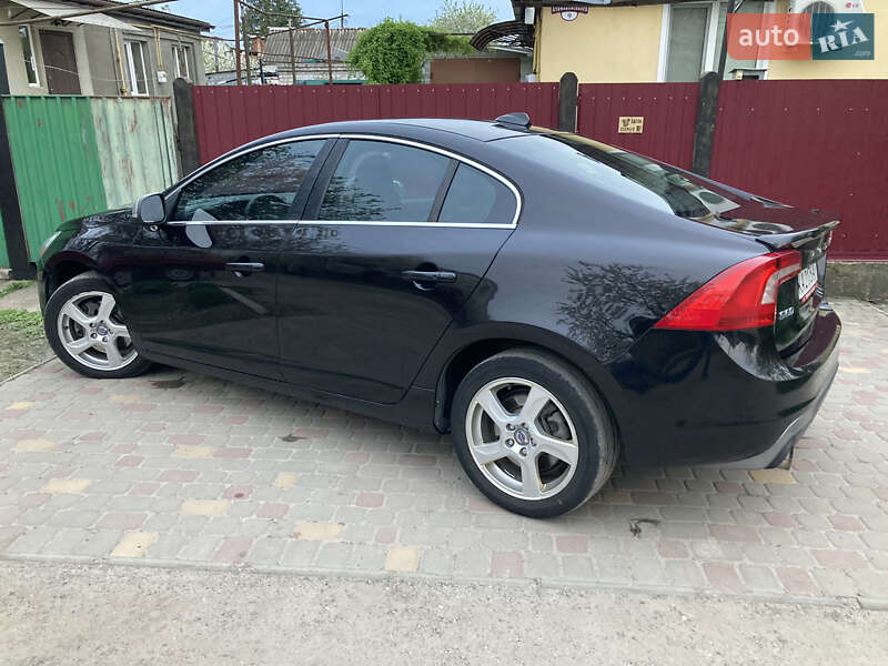 Седан Volvo S60 2011 в Киеве