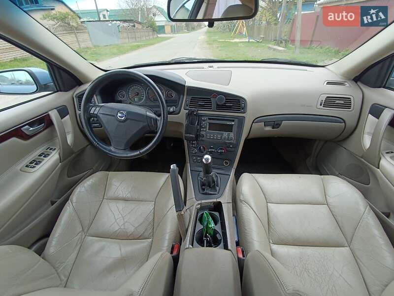 Седан Volvo S60 2003 в Буче