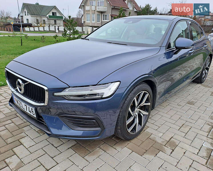 Седан Volvo S60 2019 в Луцке