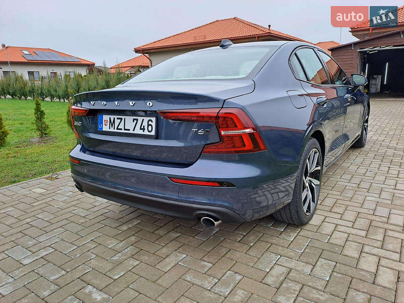 Седан Volvo S60 2019 в Луцке