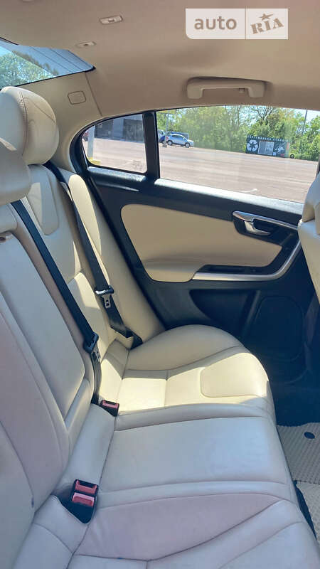 Седан Volvo S60 2017 в Одессе