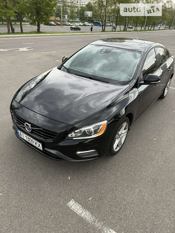 Седан Volvo S60 2016 в Киеве