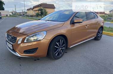 Седан Volvo S60 2013 в Києві