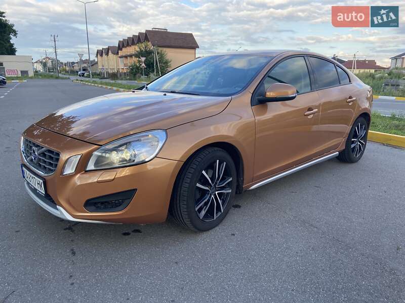 Седан Volvo S60 2013 в Києві