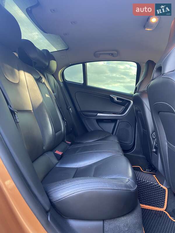 Седан Volvo S60 2013 в Киеве фото 19 Седан Volvo S60 2013 в Киеве