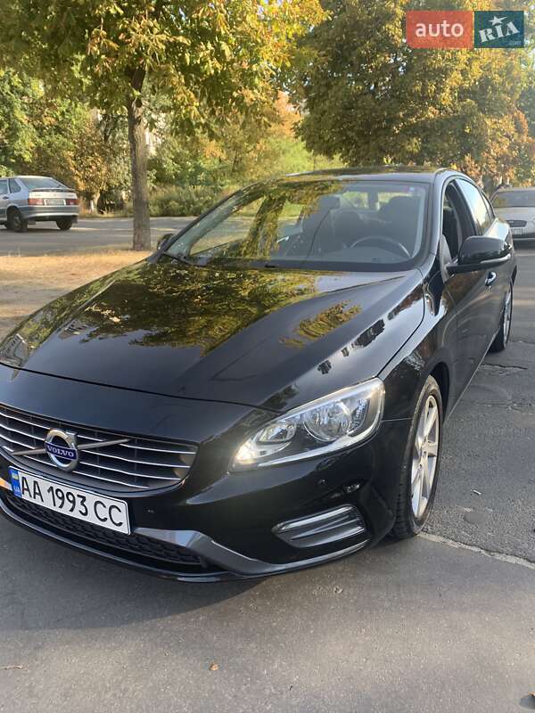 Седан Volvo S60 2013 в Киеве