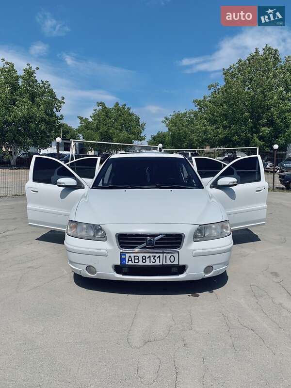 Седан Volvo S60 2006 в Баре