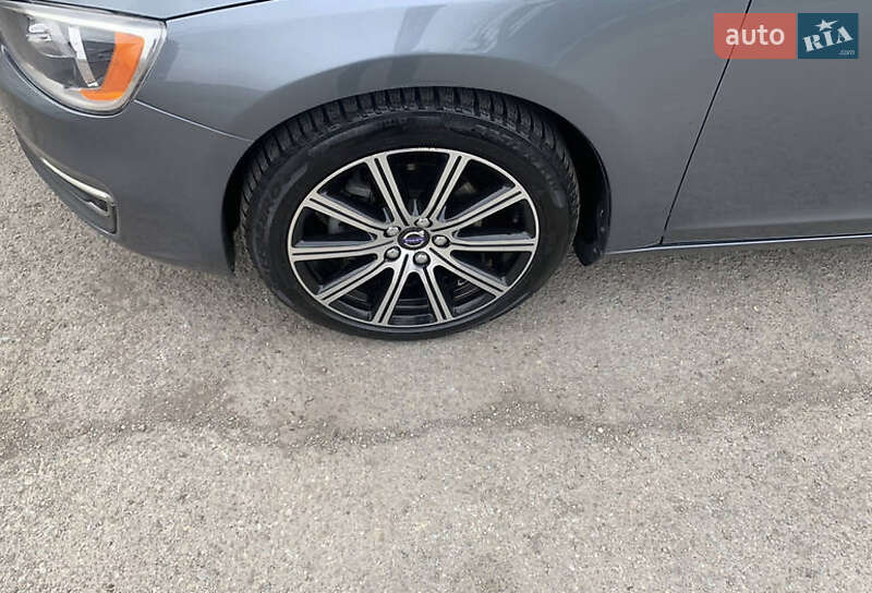 Седан Volvo S60 2016 в Києві