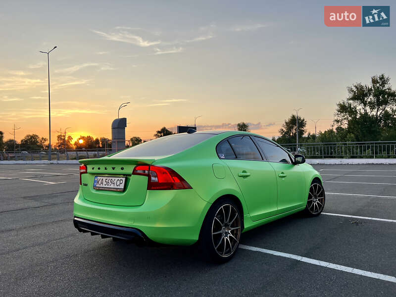 Седан Volvo S60 2015 в Киеве фото 5 Седан Volvo S60 2015 в Киеве