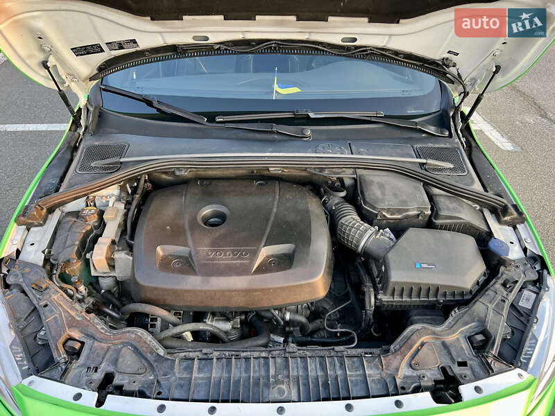 Седан Volvo S60 2015 в Киеве фото 18 Седан Volvo S60 2015 в Киеве