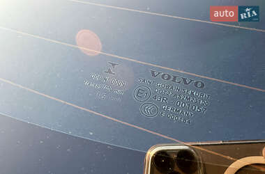 Седан Volvo S60 2015 в 