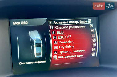 Седан Volvo S60 2015 в 