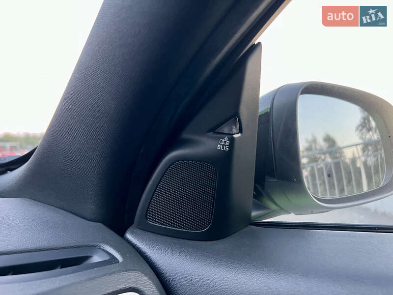 Седан Volvo S60 2015 в Киеве фото 51 Седан Volvo S60 2015 в Киеве