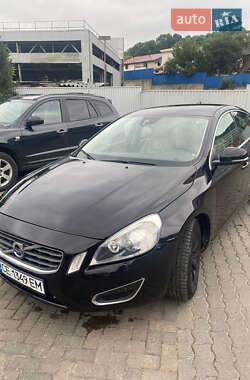 Седан Volvo S60 2010 в Черновцах