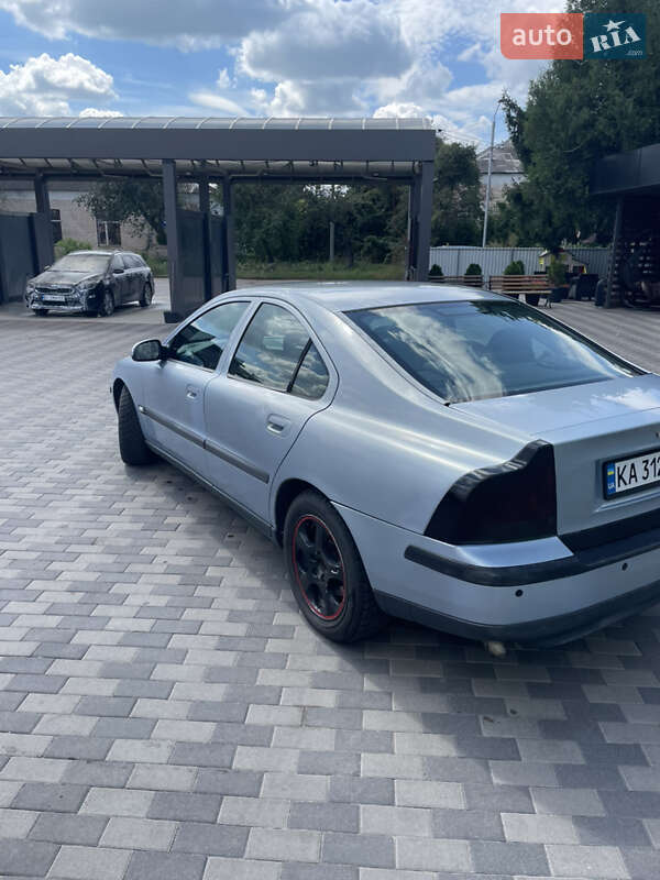 Седан Volvo S60 2001 в Киеве
